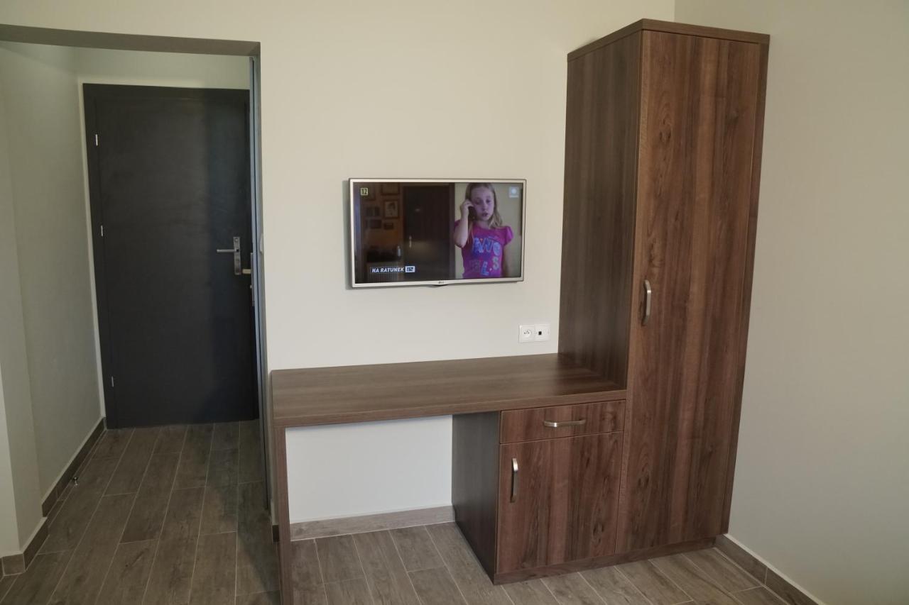 Smartmotel Pułtusk Bagian luar foto